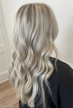 Cool Toned Dimensional Blonde, Cold Blonde Hair Highlights, Icey Blonde With Lowlights, Cool Blonde With Dimension, Ashy Blonde Hair Highlights, Bright Blonde With Dimension, Icy Blonde With Lowlights, Blonde Highlights With Dimension, Cool Tone Blonde Highlights