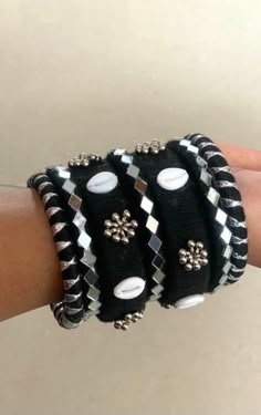 Garba Jewellery Diy, Navratri Bracelet Handmade, Handmade Navratri Jwellery Ideas, Handmade Bangles Ideas, Navratri Bangles Handmade, Navratri Accessories, Navratri Diy