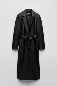 Outfit Nero, Leather Trench Coat Woman, Faux Leather Trench Coat, Biker Coat, Black Leather Coat, Long Leather Coat, Zara Leather, Leather Trench, Long Trench Coat