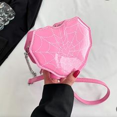 Brand New Mini Heart-Shaped Spiderweb Retro Shoulder Bag. Conveniently Small And Compact, Perfect For Carrying Your Essentials. Size: 5.56.7 Inches Pastel Goth Accessories, Egirl Outfit Inspo, Draculaura Fashion, Pink And Black Goth, Backpacks Disney, Girly Goth, Heather Rose, Retro Shoulder Bag, Unique Backpacks