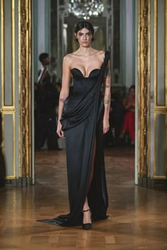 Ashi Studio, Runway Gowns, Ellie Saab, Runway Outfits, Career Fashion, Event Outfit, Hottest Fashion Trends