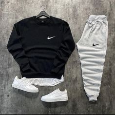 Guys Fashion Swag, Guys Fashion Casual, Basic Fashion, Mens Casual Outfits Summer, Men Fashion Casual Shirts, Men's Slippers, Dope Outfits For Guys, Stylish Men Casual