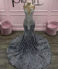 Sliver Prom Dresses Black Women, Silver Prom Dresses Black Women, Prom Dresses Gray, Crystal Birthday Party, Grey Prom Dresses, Silver Prom Dresses, Prom 2k24, Prom Dresses Black Women, Hoco Ideas