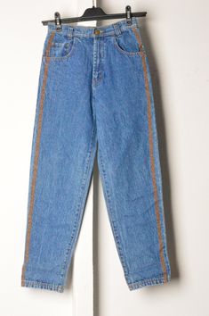 Vintage 90s Blue Embroidered High Waisted Mom Jeans Waist Size 24" Marked Size: unmarked Estimate Size: waist 62cm (24") - doubled Waist: 62cm (24") - doubled Rise: 29cm (11.4") Total length: 98cm (38.5") Material: 100% cotton If you have any questions feel free to message 🍋 Free World Wide Shipping + tracking number High Waist Mom Jeans, High Waisted Mom Jeans, Jeans Mom, Womens Jeans, Waist Size, Vintage 90s, Mom Jeans, High Waist, Women Jeans