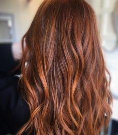 Copper Hair Round Face, Medium Brown Hair With Red Lowlights, Cowboy Copper Balayage Brunette, Copper With Dark Roots, Brown Hair Ginger Highlights, Dark Autumn Hair Color Ideas, Red Hair Lowlights, Foilyage Hair Brunettes, Dark Copper Hair With Highlights