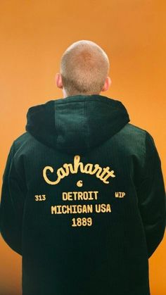 Collegiate Aesthetic, Streetwear Tshirt Design, Aesthetic Case, Coaches Jacket, Tshirt Design Inspiration, Fall Layers, Old Money Style, Graphic Tee Design