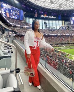 Foot Ball Game Outfit For Women Fall, Sports Wife Outfit, Sport Game Outfits For Women, Alabama Gameday Outfit Black Women, Gameday Winter Outfits, Nba Game Outfits For Women, Atlanta United Outfit, Basketball Wife Aesthetic Outfit