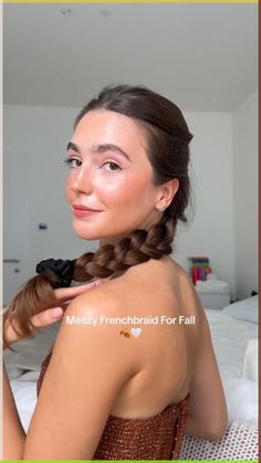 Get the perfect effortless chic look with this easy French braid hairstyle, ideal for fall and back-to-school vibes! Follow the tutorial for a simple yet stylish touch to your seasonal look. Save this pin for your next hairstyle inspiration! #AutumnStyle #HairInspo #EffortlessBeauty #BraidGoals
video tiktok: @tanyasv
easy hairstyle | hairstyle French Braid Hairstyle, Easy French Braid, Braided Hairstyles For School, French Braids Tutorial, Chic Hairstyle, Hairstyle Hairstyle, Cute Simple Hairstyles, French Braid Hairstyles, Braid Hairstyle