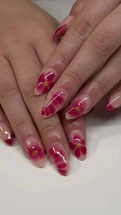 Aesthetic Nails With Flowers, Gel X Inspiration, Cool Nail Art Ideas, Gel X Nail Designs Blooming Gel, Nail Inspo Colourful, Gel X Blooming Gel, Gel X Nails Beginner, Burgundy Blooming Gel Nails, Nail Inspo Builder Gel