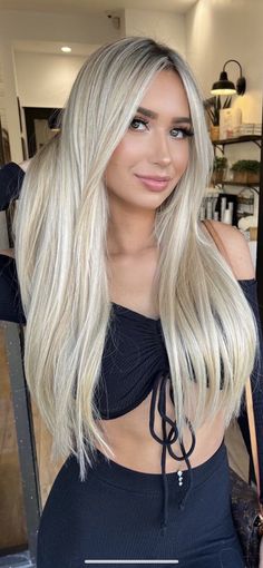 Bleach Hair Ideas, Top Hair Styles, Diy Bleach, Micro Braids Hairstyles, Bleach Hair, Blonde Hair With Roots, Blonde Hair Extensions