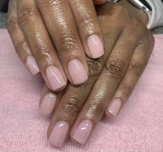 Natural Manicure Black Woman, Short Gel Nails Black Women, Sns Nails Designs Ideas, Natural Overlay Nails, Short Sns Nails Designs, Gel Overlay Nails Natural Short, Short Overlay Nails, Acrylic Overlay Nails