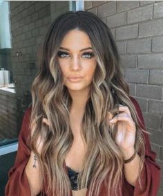 Black Blonde Highlight Long Wavy Synthetic Wigs For Womans Heat safe Daily WEars Back To Blonde, Blond Rose, Light Blonde Balayage, Wigs Brown, Stylish Short Hair, Blonde Waves, Long Curly Wig, Short Hair Wigs, Short Hair Balayage