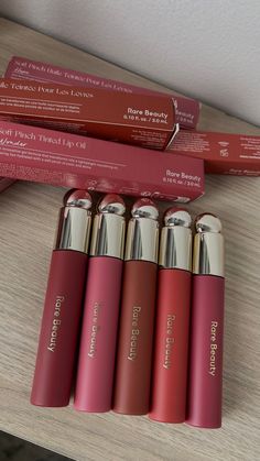 Gloss Rare Beauty, Rare Beauty Mini, Rare Beauty Soft Pinch, Lips Essentials, Tinted Lip Oil, Lip Jelly, Expensive Makeup, Makeup Package