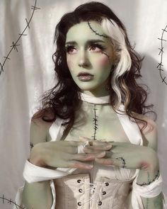 Horror Halloween Costumes, Creepy Halloween Makeup, Hot Halloween Outfits, Halloween Coustumes, Bride Costume, Pretty Halloween Costumes, Pretty Halloween, Halloween Makeup Inspiration, Halloween Tattoo