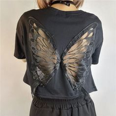 Blusas Crop Top, Moda Grunge, Butterfly Cutout, Lace Butterfly, Tøp Aesthetic, Black Mesh Top, Crop Top Shirts, Vintage Streetwear, Grunge Fashion