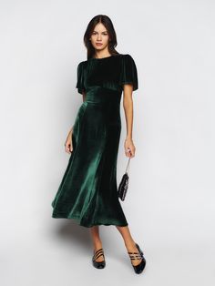 Quinne Velvet Dress - Short Sleeve Midi | Reformation Velvet Dresses Outfit, Midi Skirt Fall, Velvet Dress Short, Green Velvet Dress, Christmas Party Outfit, Velvet Midi Dress, Christmas Party Outfits, Vintage Style Dresses, Green Midi Dress