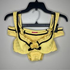 Insane 20+ Year Old Betsey Johnson Bikini The Bottoms Look Brand New Top Looks Like It Was Worn A Few Times Top Is A Medium And The Bottoms Are A Large Overall Fit Is Slightly Smaller The Same One Is Listed On Here For $498 #Vintagebetseyjohnson #Coquettebikini #Y2kbikini #Yellowbikini #Retrobikini Chic Yellow Swimwear For Pool, Chic Yellow Swimwear For The Pool, Yellow Underwire Swimwear For Spring, 80s Bikinis Vintage, Cool Bikinis, 80s Bathing Suit, Vintage Bathing Suits, Designer Bikinis, 20 Year Old