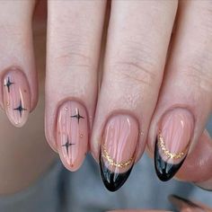 Black Tip Biab Nails, Winter Biab Nail Ideas, Biab Nail Art Christmas, Black Nails Nail Art, Biab Nails Winter, Biab Nails Inspiration Winter, Biab Nail Design Christmas, Christmas Nail Black, Biab Nails Christmas