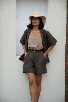 Brown Safari Shorts Bare, Brown, Cotton, Fitted At Waist, Hemp, Organic, Solids Kamakhyaa Safari Outfit Ideas, Jungle Safari Outfit Women, Safari Fashion Women, African Safari Outfit, Moda Safari