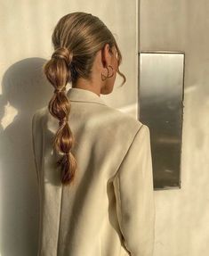 Elegant Hair Pins, Aesthetic Hair, Ponytail Hairstyles, Trendy Hairstyles, Pretty Hairstyles, Beauty Hair, Hair Looks, Hair Trends, Hair Goals