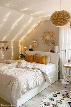 Ariel Room, Bedroom Ideas For Small Rooms Cozy, Bedroom Idea, Redecorate Bedroom, Cozy Room Decor, Dreamy Room, Room Design Bedroom, Dream Room Inspiration, Room Makeover Bedroom