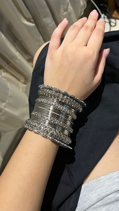 Trending Summer Nails, Trendy Silver Jewelry, Jewellery Traditional, Indian Wedding Jewelry Sets, Indian Accessories, Wedding Mehndi, Fancy Jewellery Designs, Bangle Silver, Silver Jewellery Indian