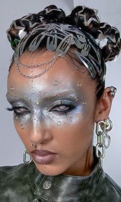 Moon Goddess Costume Makeup, White Mermaid Makeup, Otherworldly Makeup, Space Fairy, Alien Makeup, Goddess Makeup, Funky Makeup