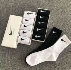 Nike Blazer Outfit, Aesthetic Socks, Socks Aesthetic, Dr Shoes, Cute Nike Outfits, Nike Socks, Cute Nikes, Birthday Wishlist, Swag Shoes