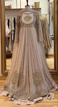 Contemporary Romance: Fresh Bridal Fashion Inspirations for beginners. Nikah Outfit, Pakistani Bridal Dress, Nikah Dress, Shadi Dresses, Desi Wedding Dresses, Latest Bridal Dresses, Bridal Dresses Pakistan