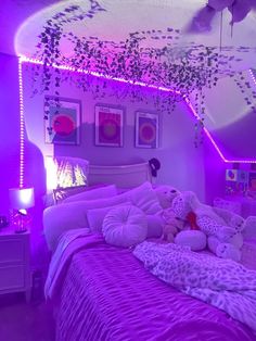 Purple Room Decor, Neon Bedroom, Led Lighting Bedroom, Purple Bedrooms, Chill Room, Neon Room, Purple Rooms, Dekorasi Kamar Tidur, Room Redesign