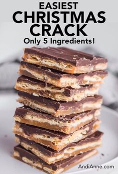 Indulge in the perfect blend of sweet and salty with this quick and easy Saltine Candy Delight, famously known as Christmas Crack. This irresistible treat combines crispy saltine crackers with a luscious layer of caramel and chocolate, creating a mouthwatering snack that's perfect for holiday gatherings or a cozy night in. With just a few simple ingredients and minimal prep time, you can whip up a batch of this addictive candy that will have everyone coming back for more. Whether you're a seasoned baker or a kitchen novice, this recipe is sure to become a festive favorite. Saltine Christmas Bark, Candy Exchange Ideas, Penoche Candy, Valentine's Treats To Sell, Coconut Christmas Treats, Popular Christmas Desserts, Houre Derves, Christmas Crackcrack, Ragtag Candies