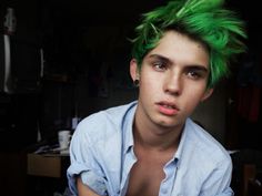 Copy his color by mixing Manic Panic Venus Envy with Neon Electric Lizard! Manic Panic Venus Envy, Green Hair Men, Neon Green Hair, Mens Hair Colour, Hair Color Crazy, Men Hair Color, Dennis Rodman, Trendy Hair Color, Crazy Hair