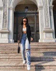 Fall Fits, Baggy Jeans, Ripped Jean, Fitness Inspo, Photography Poses, Mom Jeans, Fashion Inspo Outfits, Fashion Inspo