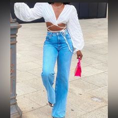 Zara Light Blue Wide Leg Jeans Chic Cropped Blue Jeans, Chic Zara Jeans For Day Out, Chic Summer Beach Jeans, Zara Blue Jeans For Summer, Blue Zara Jeans For Summer, Light Blue Jeans For Spring Day Out, Chic Zara Blue Jeans, Chic Blue Zara Jeans, Chic Spring Jeans By Zara