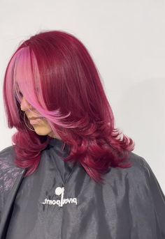 Deep Red And Pink Hair, Pink Purple Red Hair, 90s Pink Hair, Pink Hair Ideas Brunettes, Mulberry Hair Color, Pink And Orange Hair, Color Melting Hair