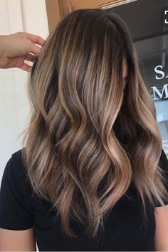 Bronde2 Dark Tone Highlights, Balayage Close To Roots, Casual Reunion Outfit Fall, Fall Balayage Brunette Short Hair, Level 6 Hair Color With Highlights, Light Blonde Highlights On Brown Hair, Contrast Highlights, Brown To Blonde Balayage, Brunette Ombre