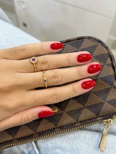 Vermelho Dailus - “Meu Vermelho” Short Red Nails, Simple Fall Nails, Nail Polishes, Red Nails, Full Set, Mood Board, Manicure, Nail Polish