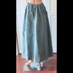 100% Italian Linen! Purchased In Italy Elastic Back, Easy Slip On Style! New Color, Maxi Skirt, Womens Skirt, In Italy, Like New, Slip On, Italy, Elastic, Skirt