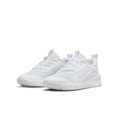 the nike air zoom low in white