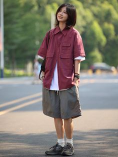 Street Fashion Asia, Comfy Baggy Outfits, Roman Outfits, Summer Outfits Tomboy, Short Outfits Korean, Summer Tomboy Outfits, Casual Tomboy Outfits, Tomboy Dresses, Oversize Outfits