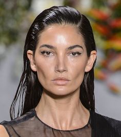 Long Straight Sleek Hair, Wet Look Long Hair, Wet Hair Slicked Back, Wet Hair Look Long, Wet Long Hair, Model Hairstyle, Wet Slicked Back Hair, Wetlook Hair, Runway Hairstyles