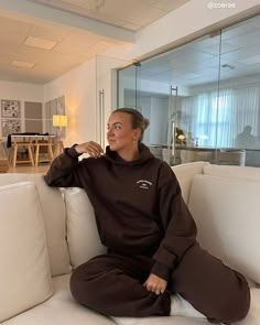 @zoerae is chilling out and looking cosy in the phys ed graphic hoodie and joggers Hoodie And Joggers, Women's Fitness Motivation, Female Fitness Model, Physical Education, Airport Outfit, Graphic Hoodie