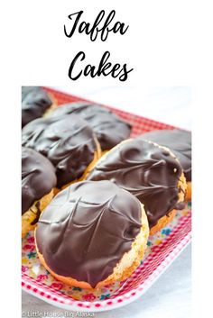 Love the GBBO? Why not try this recipe for Mary Berry's Jaffa Cakes? Light airy sponge, orange and chocolate in one bite! #JaffaCakes #jaffacakerecipe #MaryBerryJaffaCakes  #MaryBerryJaffaCakes recipe Chocolate Milkshake Recipe, Milkshake Recipe Chocolate, British Bake Off Recipes, Mary Berry Recipes, Snacking Cake