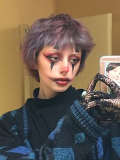 Soft Grunge Hair, 90s Grunge Hair, Scary Clown Makeup, Clown Halloween, Halloween Makeup Pretty, Alt Makeup, Alternative Makeup, Halloween Makeup Looks, Clown Makeup