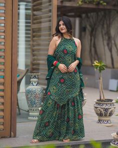 Bandhani Dresses, Customized Outfits, Gharara Designs, Dresses Traditional, Indian Dresses Traditional, Indian Attire, Traditional Dresses, Indian Dresses