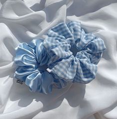 Light Blue Scrunchie, Baby Blue Girl Aesthetic, Blue Acssesories Aesthetic, Blue Aesthetic Accessories, Blue Accessories Aesthetic, Blue Girly Things, Baby Blue Room Aesthetic, Blue Girly Aesthetic, Blue Wonyoungism