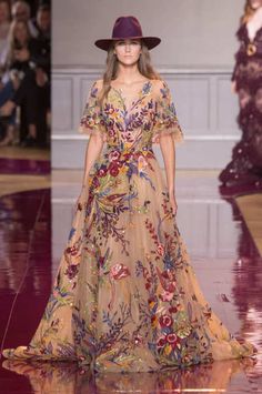 Murad Fashion, Wedding Dresses Zuhair Murad, Elie Saab Dresses, Zuhair Murad Dresses, Zuhair Murad Haute Couture, Elie Saab Couture, Soiree Dress, Beautiful Floral Dresses, Haute Couture Dresses