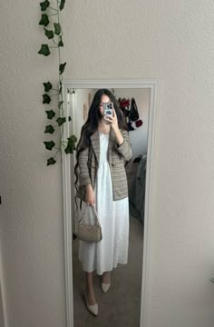 Rainy Church Outfits Winter, Modest Pentecostal Outfits, Winter Pentecostal Outfits, Preppy Modest Outfits, Modest Church Outfits Fall, Catholic Mass Outfit, Bible Outfits, Modest Coquette Outfits, Modest Outfits Ideas