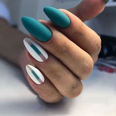 Nails Invierno, Nails Unicorn, Jenner Nails, Nails Sparkling, Nails Creative, Nails Holographic, Matte Acrylic Nails, Nails Gradient, Nails Solid