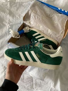 Adidas Gazelle Green, Green Gazelle, Green Adidas Shoes, Adidas Shoes Gazelle, Adidas Gazelle Outfit, Adidas Gazelle Shoes, Gazelle Shoes, Mode Shoes, Green Adidas